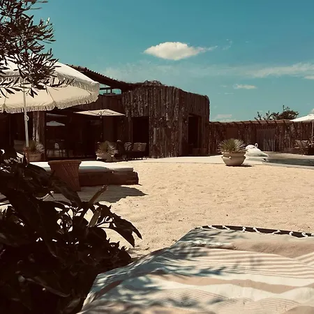 Experience Glamping, Domaine Lessya & *
