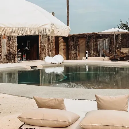 Luxury tent Experience Glamping, Domaine Lessya & *